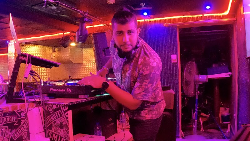 DJ HAYKEN (#1 Bollywood DJ in Abu Dhabi)