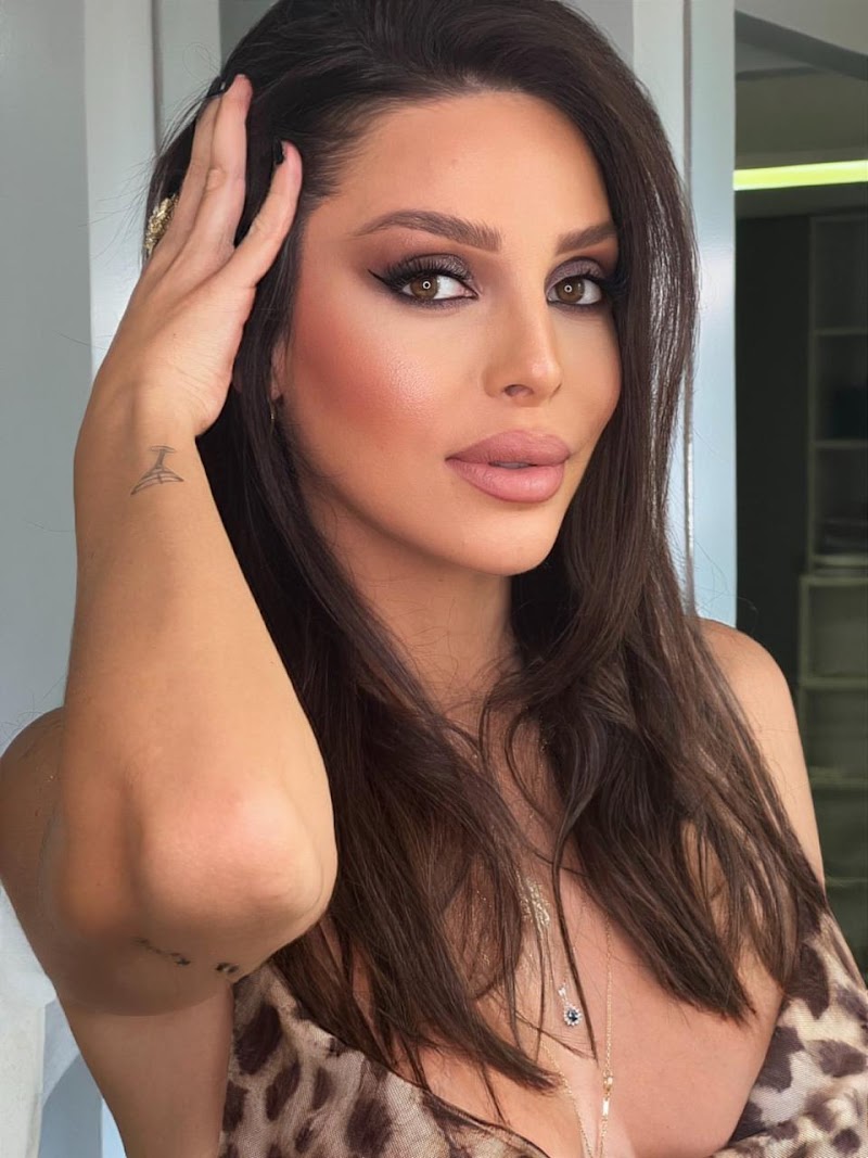 Jessica Kosseifi Beauty Salon Makeup Artist